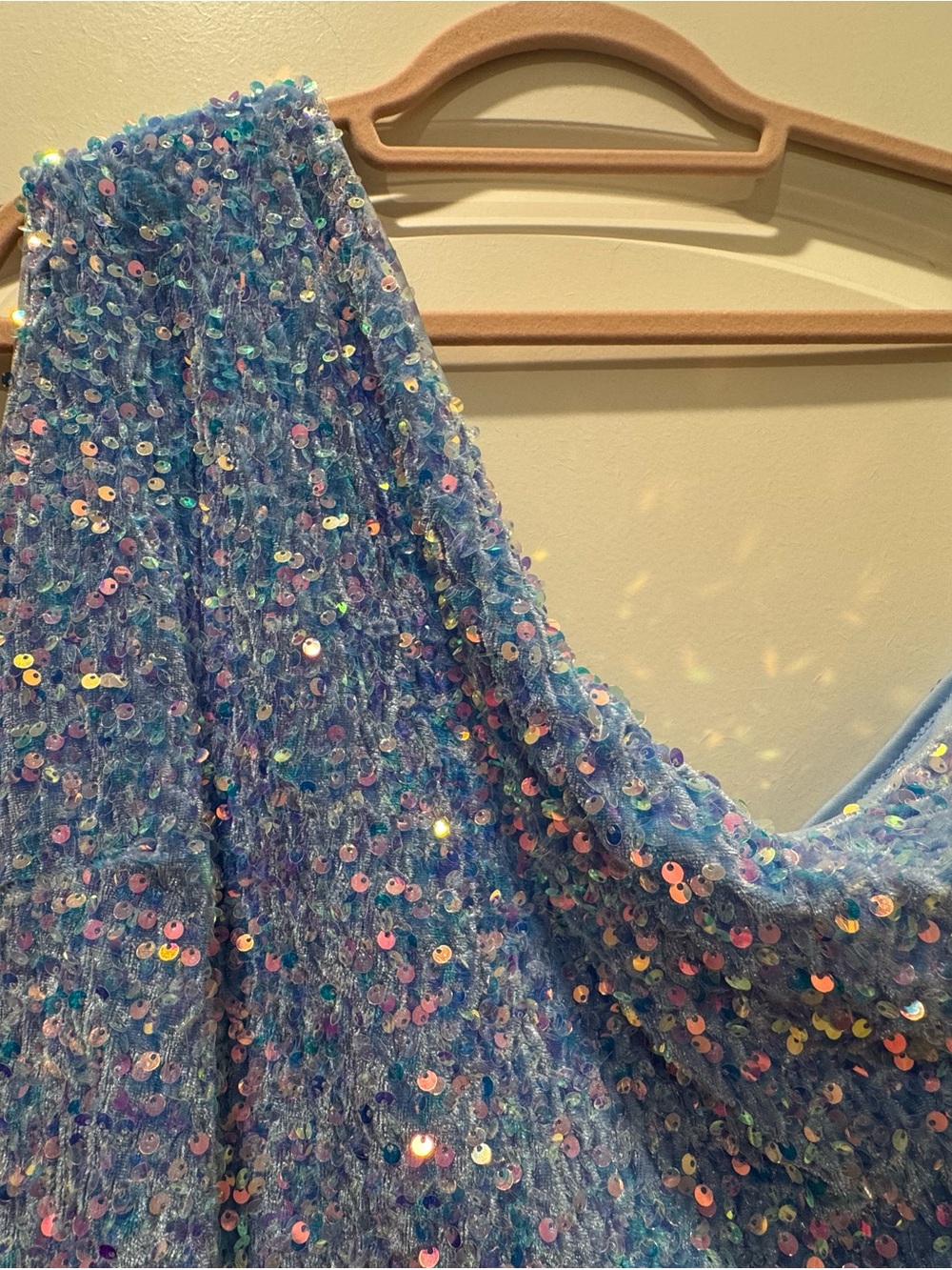 Sparkling One-Shoulder Sequin Evening Dress in Light Blue - Picture 3 of 5